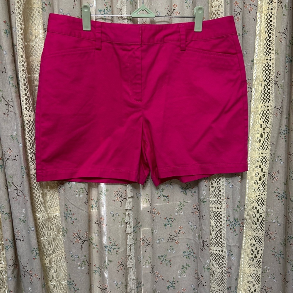 Lands’‎ End Mid Rise Fuchsia Blossom Chino Shorts Size 12 NWT